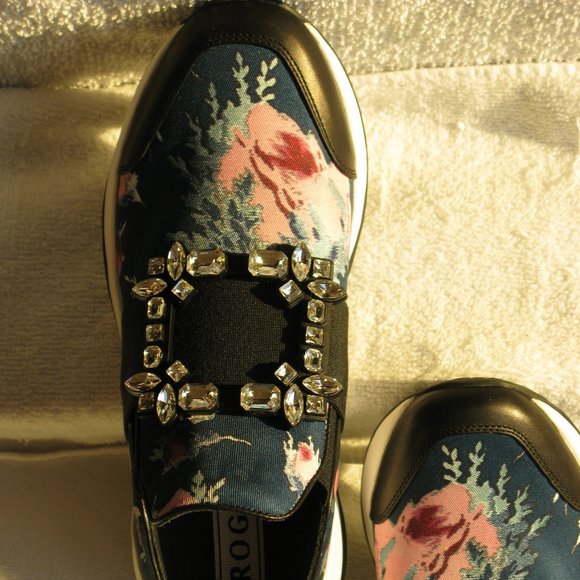 Meet your Posher, Bernadette - Picture 4 of 16